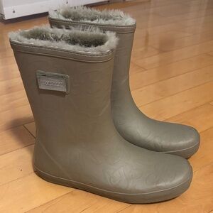 Australian Moov Boot Grey Fur-Lined Water proof Boots